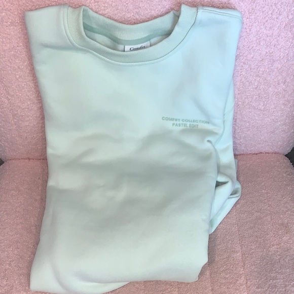 Comfrt Tops - Comfrt Pastel Mint Green Crewneck Sweatshirt